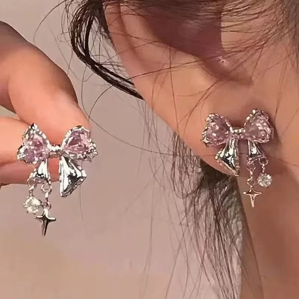 Aretes de Pétalos Esmaltados con Borlas de Circonita