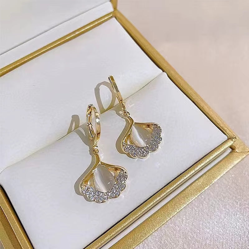Aretes de Cristal Ojo de Gato Estilo Coreano