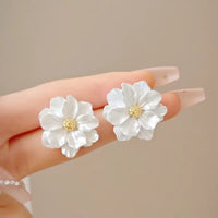 Aretes de Flor Esmaltada Primavera-Verano