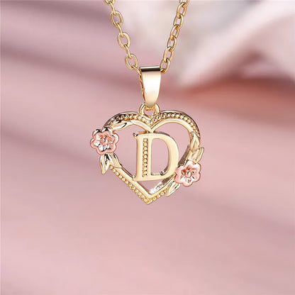 Collar con colgante de flor con letras de la A a la Z