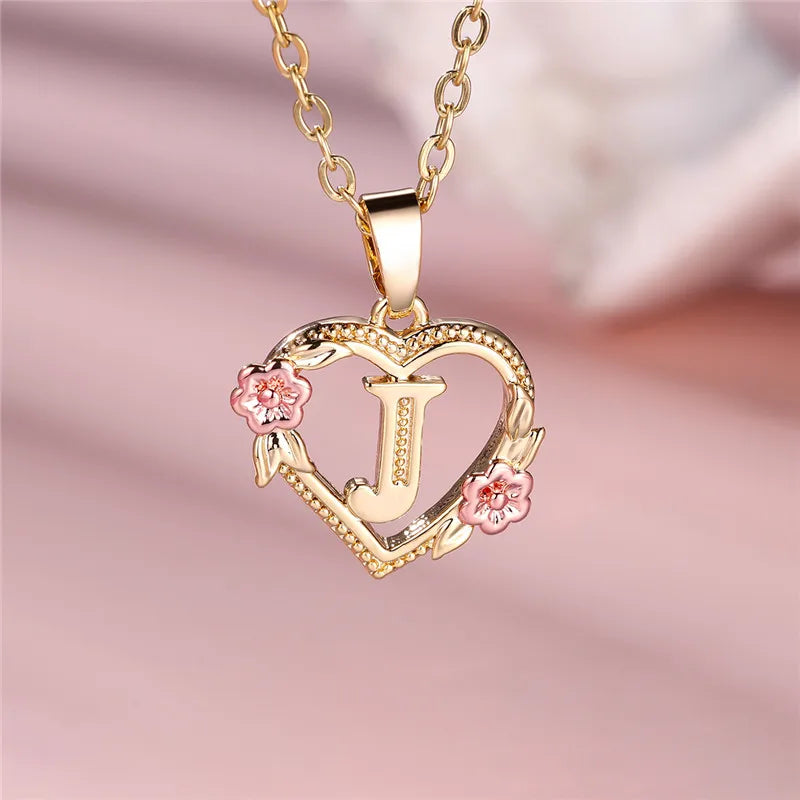 Collar con colgante de flor con letras de la A a la Z